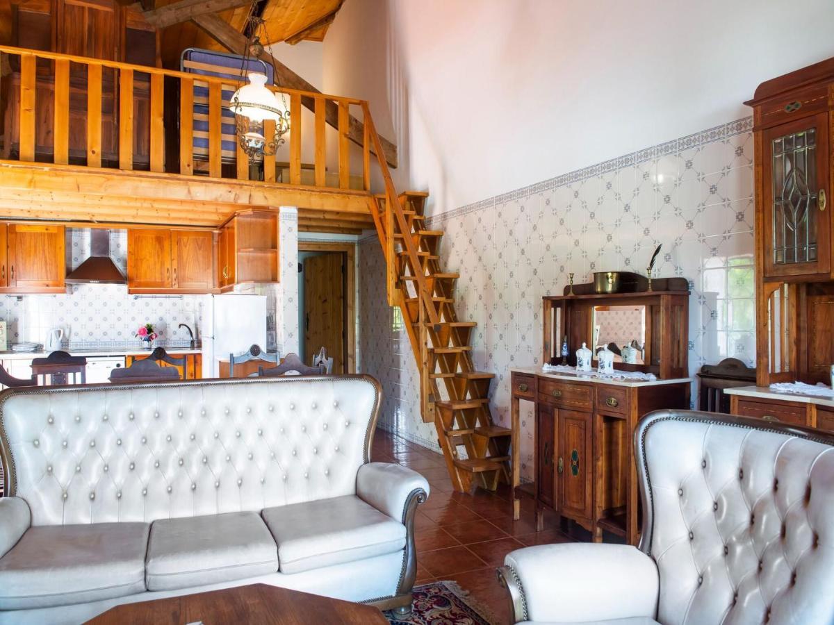 Vila House With Authentic Tiling And Antique Furniture Montemor-o-Novo Exteriér fotografie