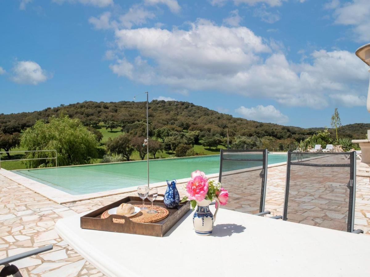 Vila House With Authentic Tiling And Antique Furniture Montemor-o-Novo Exteriér fotografie